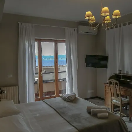 Anna Apartment